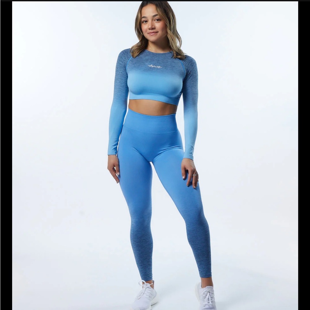 Amplify set alphalete